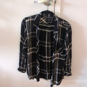 Rails black flannel size small